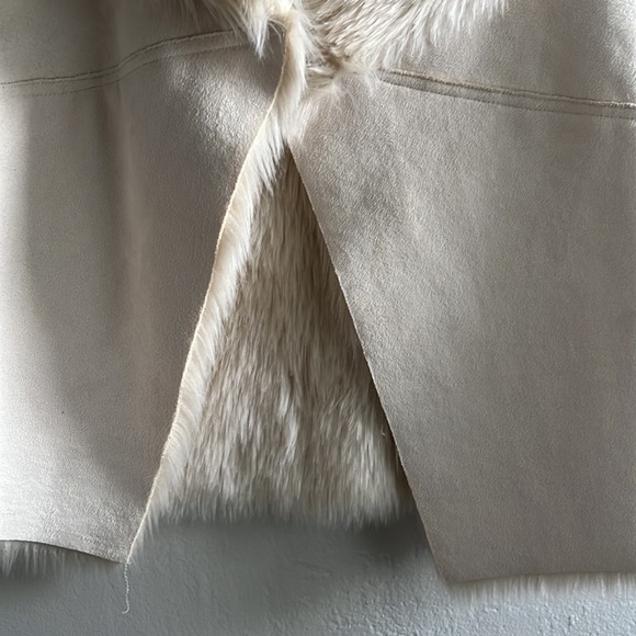 Jennifer Lopez faux fur & suede Vest - Picture 4 of 6